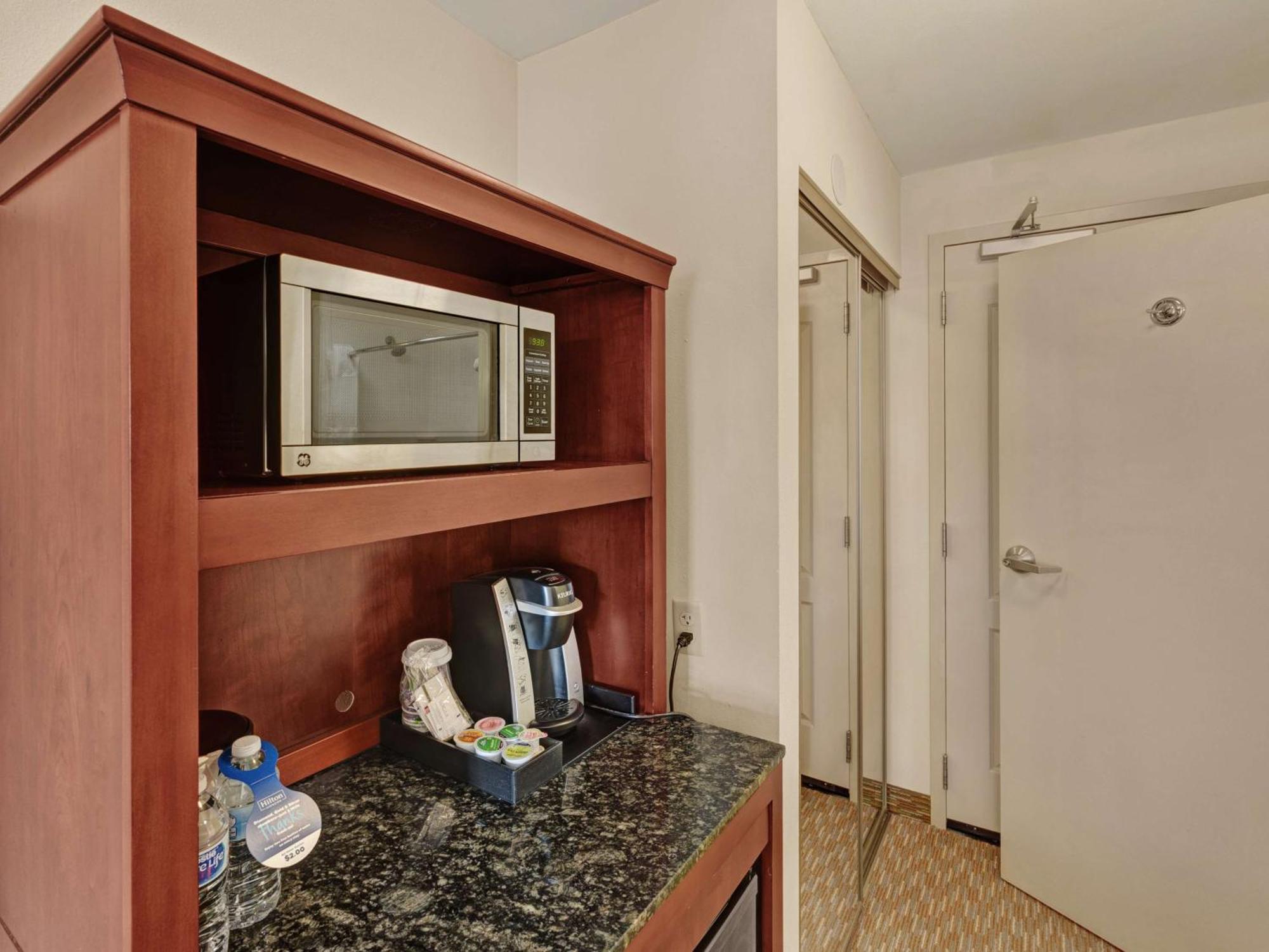Hilton Garden Inn Oklahoma City North Quail Springs Exterior photo